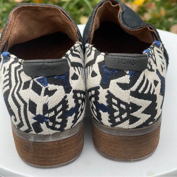 Toms Shaye Booties Womens 7.5 Black Aztec Tribal Print Suede Low Ankle Slip On - Picture 3 of 13